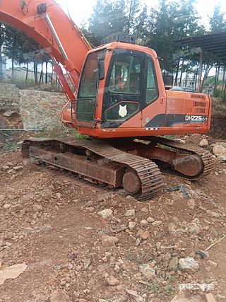 西安斗山DH220LC-7挖掘机实拍图片