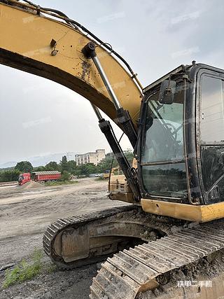 重庆市出售 卡特彼勒 323 挖掘机