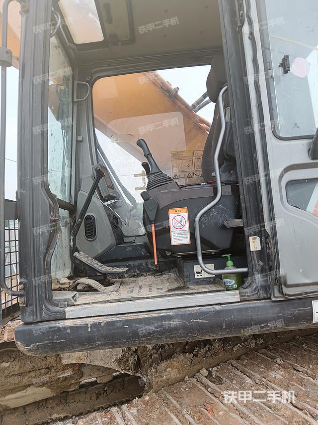 驾驶室整体（整机外观）