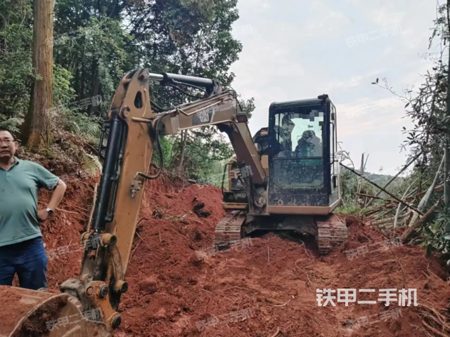 卡特彼勒CAT®305.5E2 小型液压挖掘机