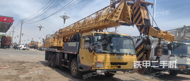 整机右后45°（设备外观及核心部件）