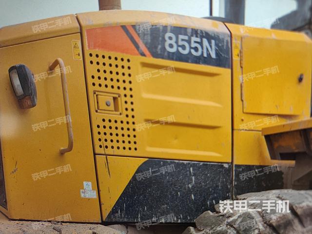 发动机右侧（整机外观及大件）