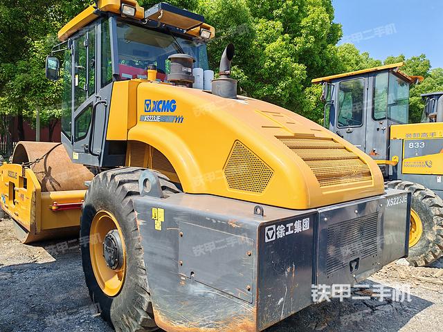 整机右后45°（设备外观及核心部件）