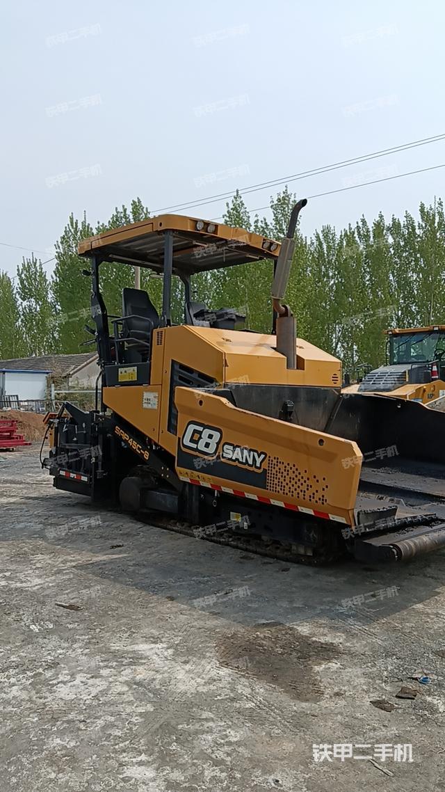 整机右侧（设备外观及核心部件）