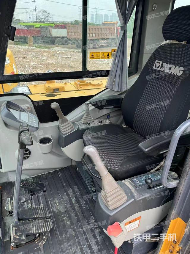 驾驶室整体（整机外观）