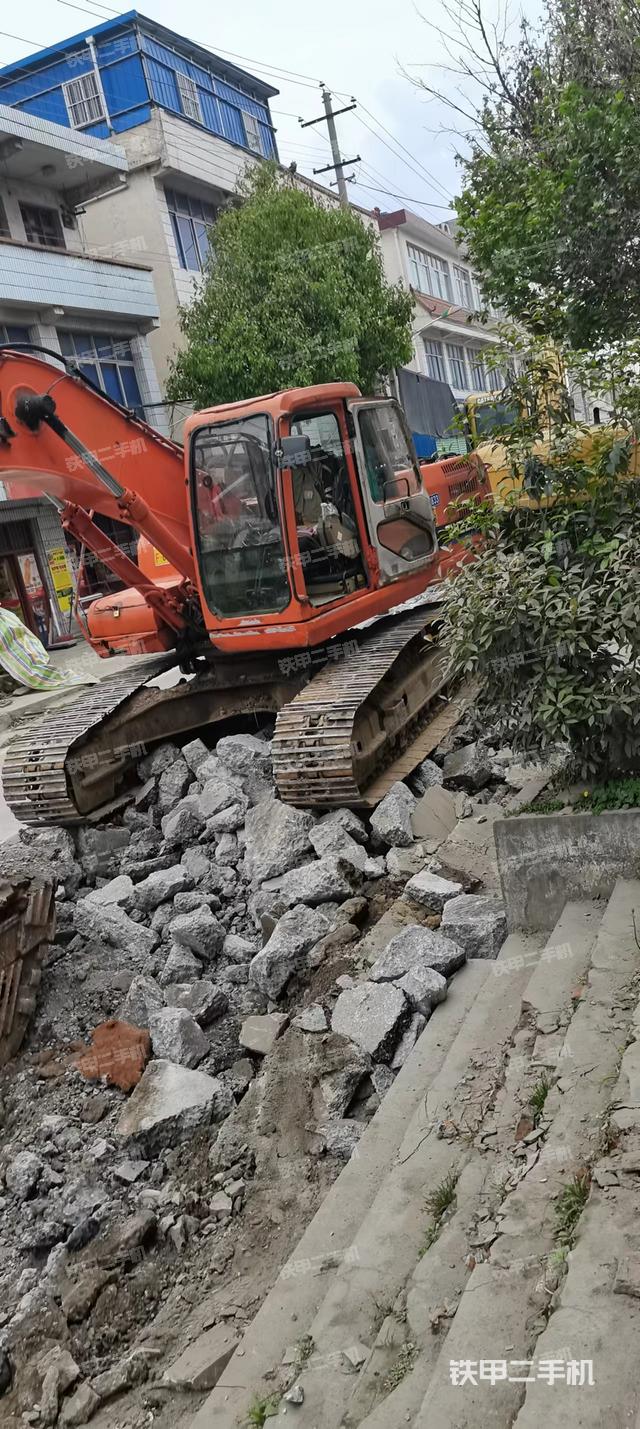斗山DH225LC-7挖掘机