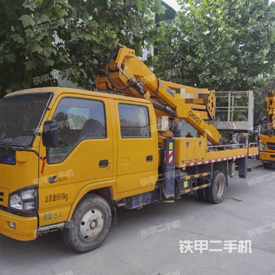 整机右后45°（设备外观及核心部件）