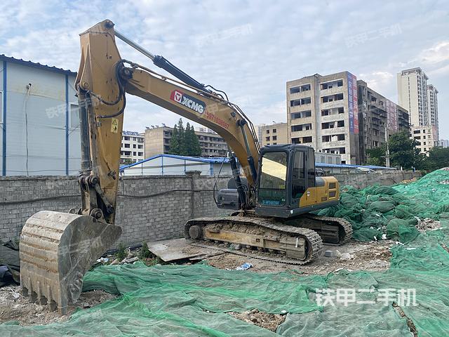 徐工XE215DA挖掘机