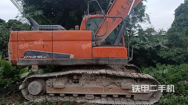 单侧履带整体（整机外观）