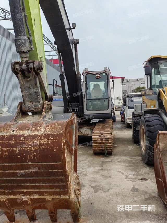 中联重科ZE215E-10挖掘机