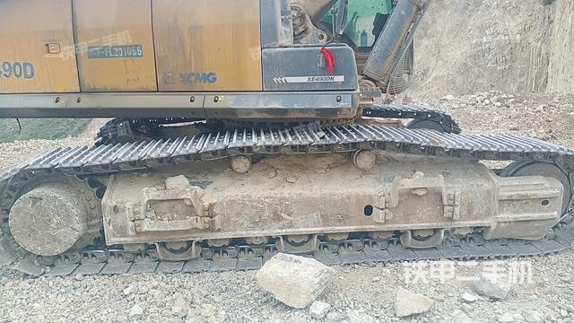 驾驶室顶部（整机外观）