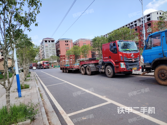 整机右侧（设备外观及核心部件）