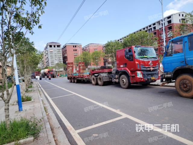 整机左侧（设备外观及核心部件）