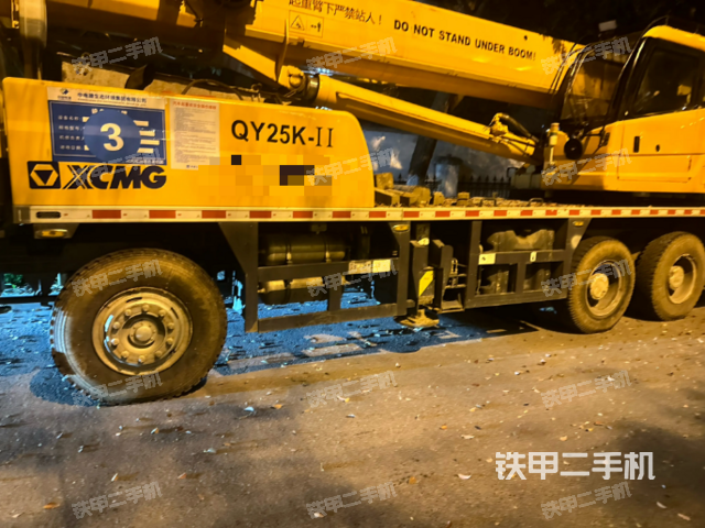 整机左侧（设备外观及核心部件）