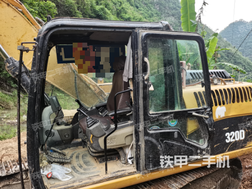 驾驶室整体（整机外观）