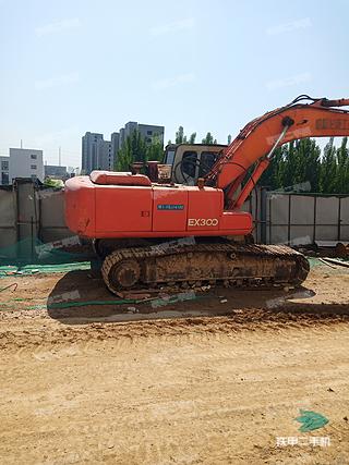 山东-青岛市二手日立EX200-5挖掘机实拍照片