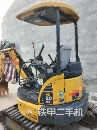 驾驶室顶部（整机外观）