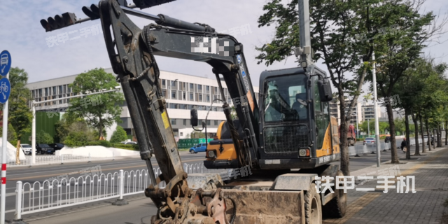 新源XYC120W挖掘机