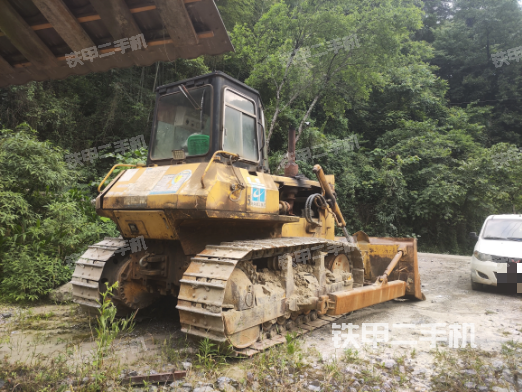 整机右侧（设备外观及核心部件）