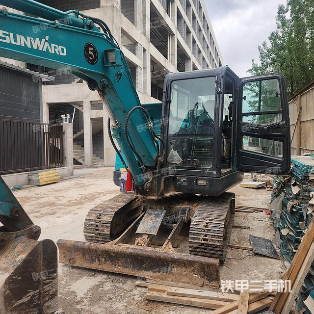 单侧履带整体（整机外观）