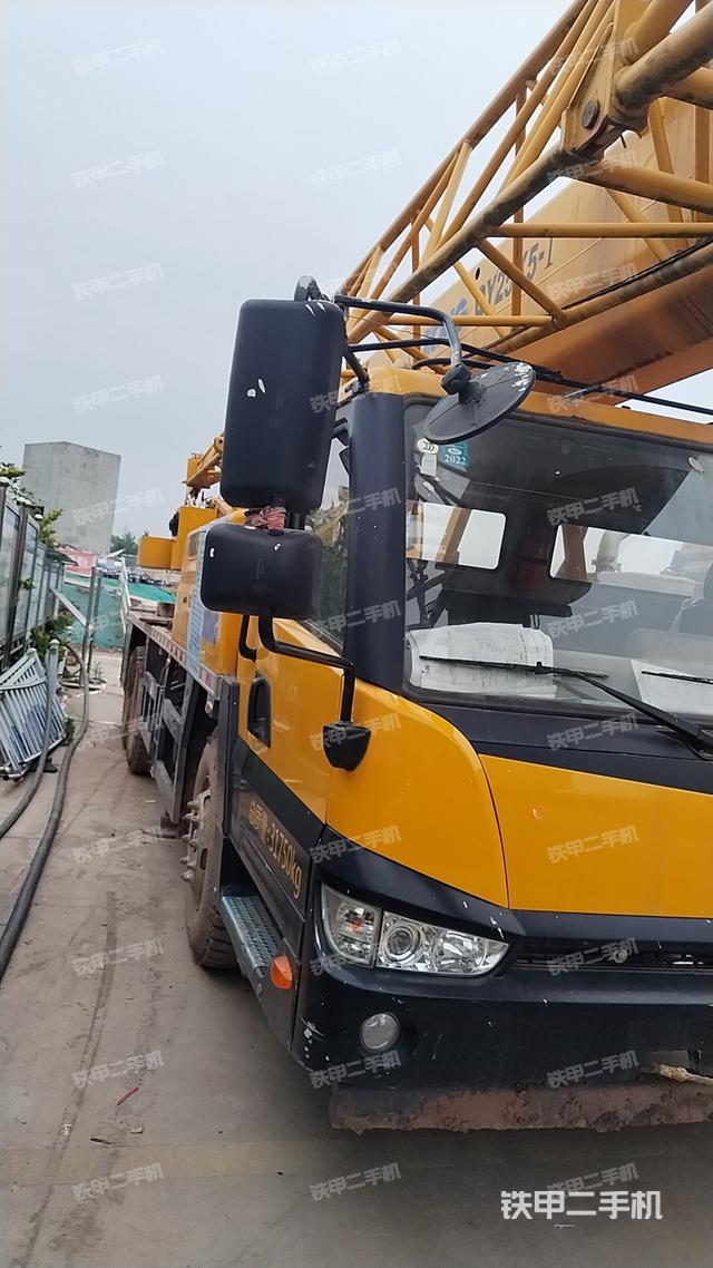 整机左侧（设备外观及核心部件）