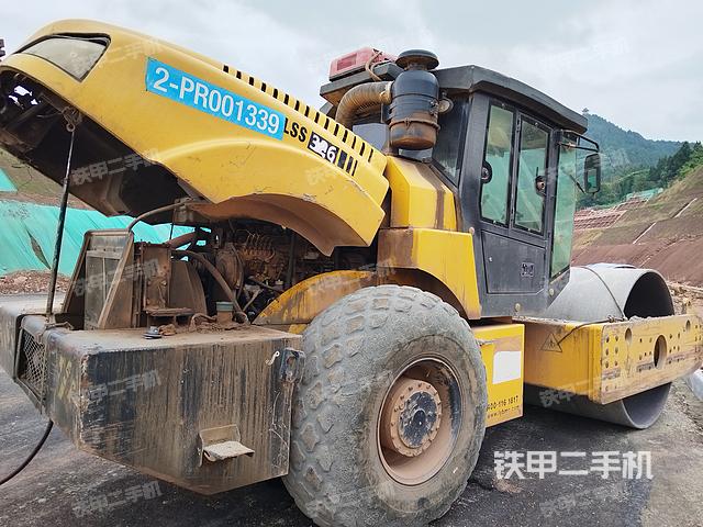 整机右后45°（设备外观及核心部件）