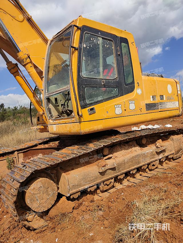 现代R225LC-7挖掘机