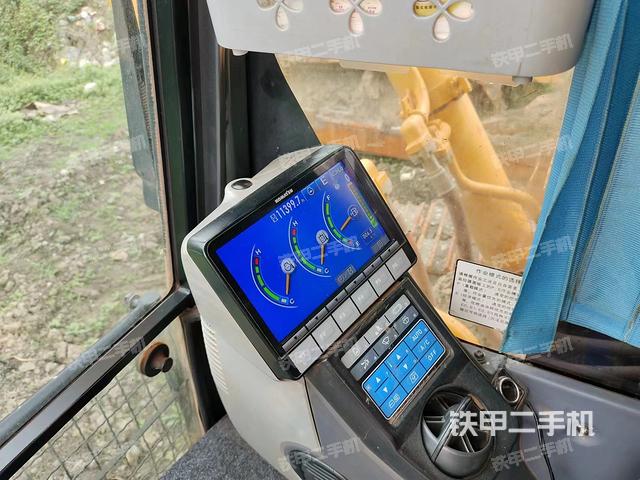 驾驶室整体（整机外观）