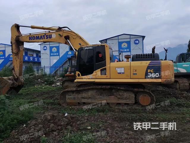 驾驶室顶部（整机外观）