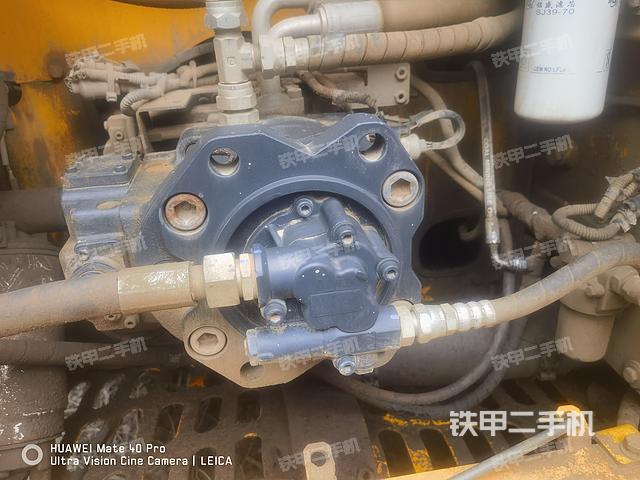 回转马达和主控阀（整机外观）