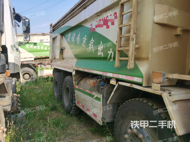 整机右侧（设备外观及核心部件）