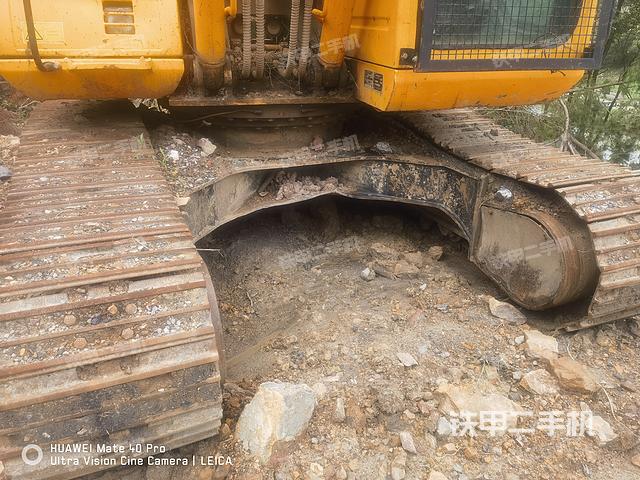 驾驶室顶部（整机外观）