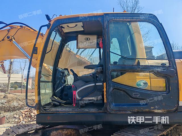 驾驶室整体（整机外观）