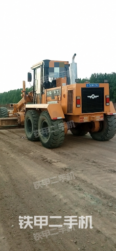 整机右侧（设备外观及核心部件）