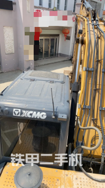 驾驶室顶部（整机外观）