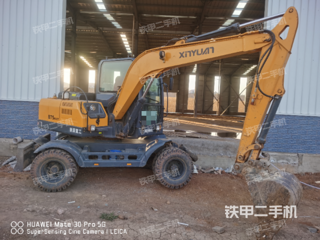 新源XY75W-8T挖掘机