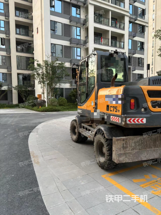 整机右后45°（整机外观）