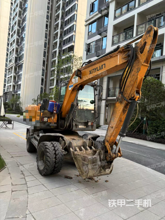 单侧履带整体（整机外观）