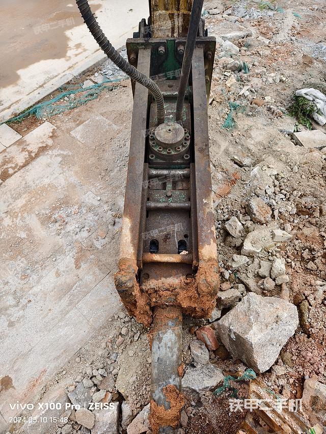 整机右侧（设备外观及核心部件）