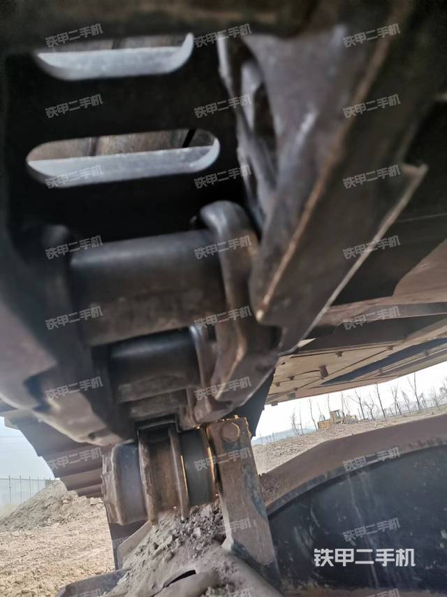 单侧履带整体（整机外观）