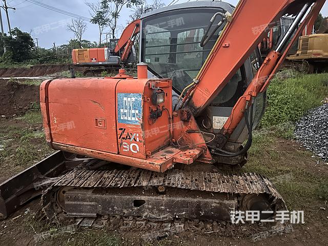 单侧履带整体（整机外观）