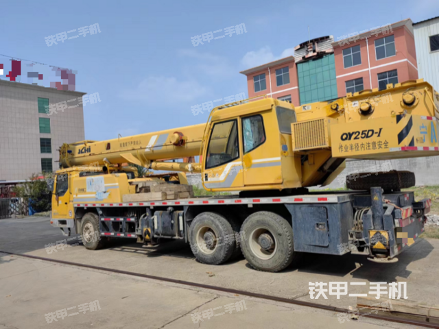 整机右后45°（设备外观及核心部件）