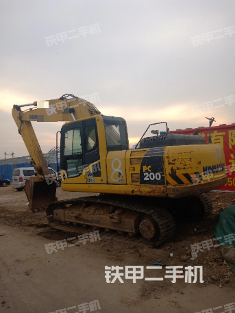 驾驶室顶部（整机外观）