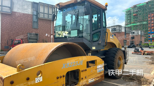 整机左侧（设备外观及核心部件）