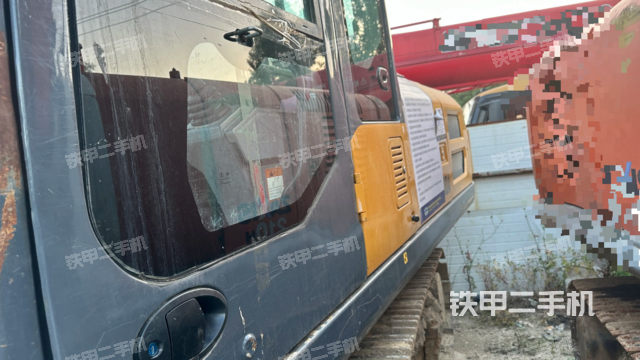 驾驶室整体（整机外观）