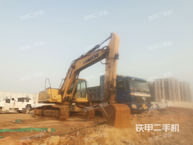 小松PC200LC-7挖掘机