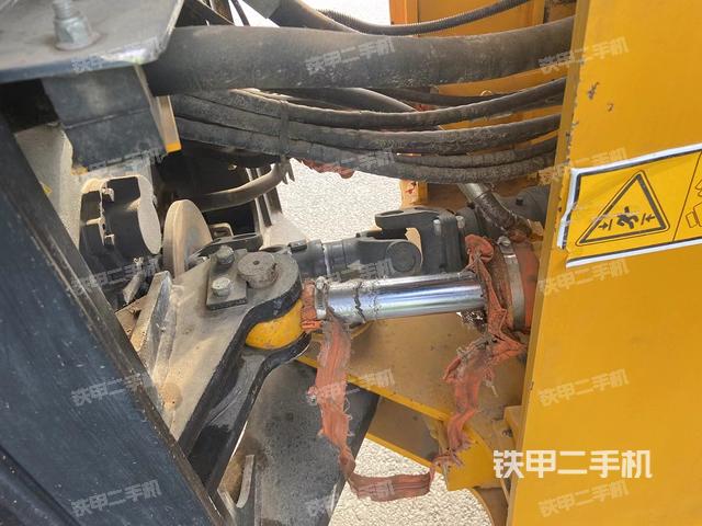 驾驶室操作台(整机外观及大件) 驾驶室操作台(整机外观及大件)