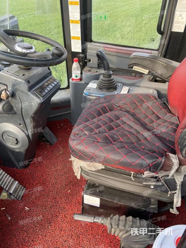 驾驶室工作台(整机外观及大件) 驾驶室工作台(整机外观及大件)