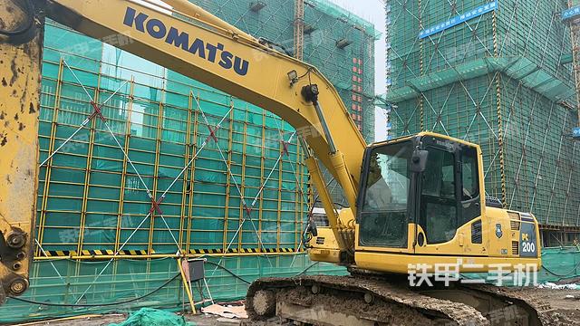 小松PC200-8M0挖掘机