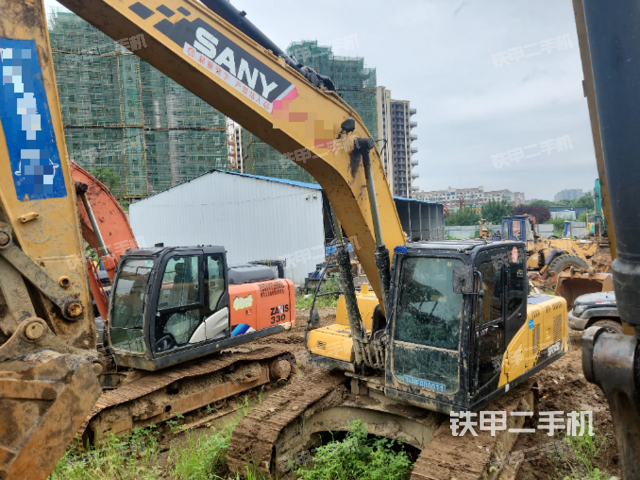 三一重工SY205C挖掘机